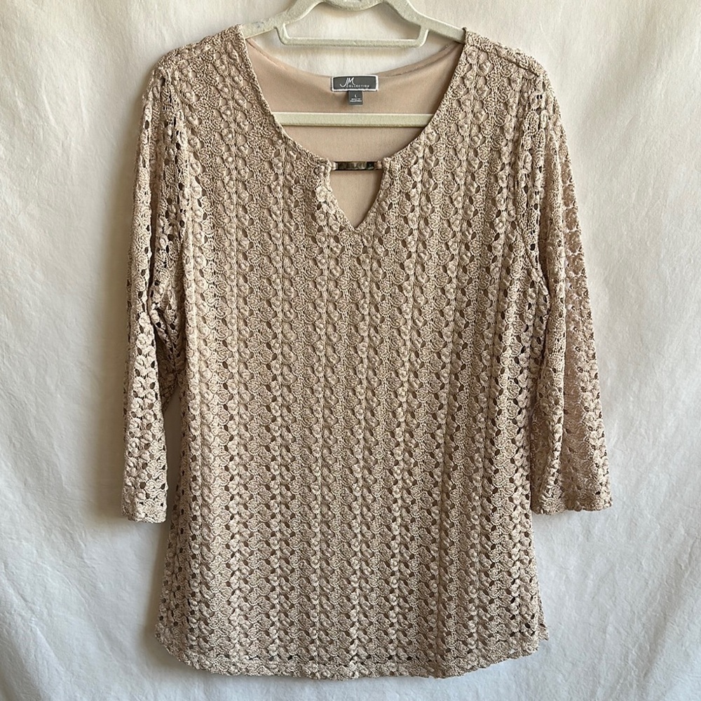 HM Collections V-notch-with-gold-bar 3/4-sleeve lined dressy top, size L